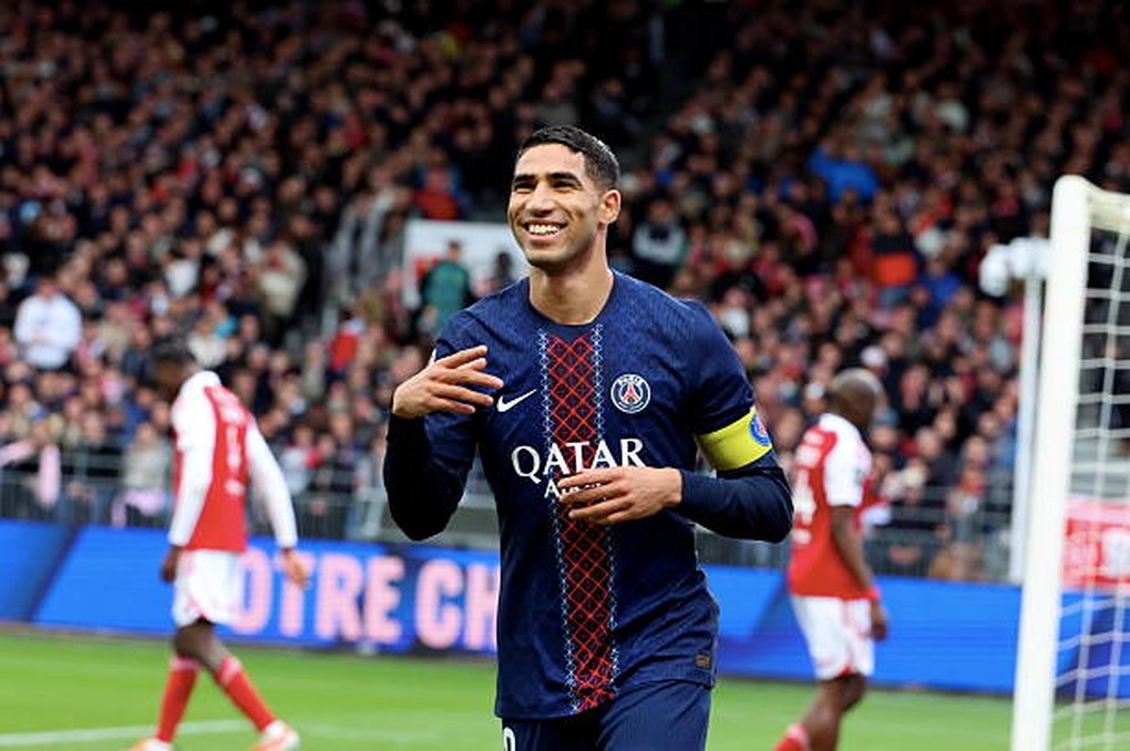 Bayern Munich thắng 13 trận liên tiếp, PSG lấy lại ngôi đầu bảng Ligue 1 - 3 Bayern Munich thắng 13 trận liên tiếp, PSG lấy lại ngôi đầu bảng Ligue 1 - 3