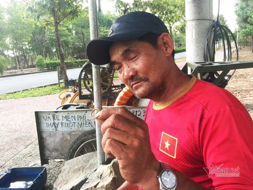 Cứu cô gái bị nạn giữa đêm, người đàn ông Sài Gòn gặp cảnh không ngờ - 1