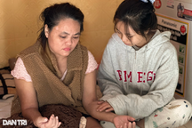 Nữ sinh viên nghèo ước vay được tiền để đưa mẹ đi viện