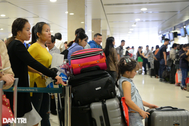 Kiểm tra sân bay Tân Sơn Nhất sau phản ánh "chờ lâu, gánh phí"