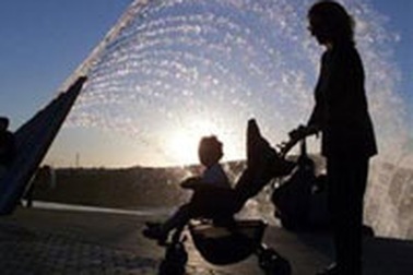 Các bà nội trợ đáng được hưởng lương bao nhiêu?