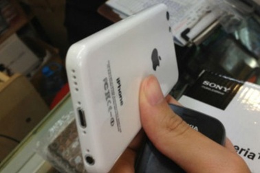 iPhone giá rẻ được “thông quan”, ra mắt ngày 6/9?