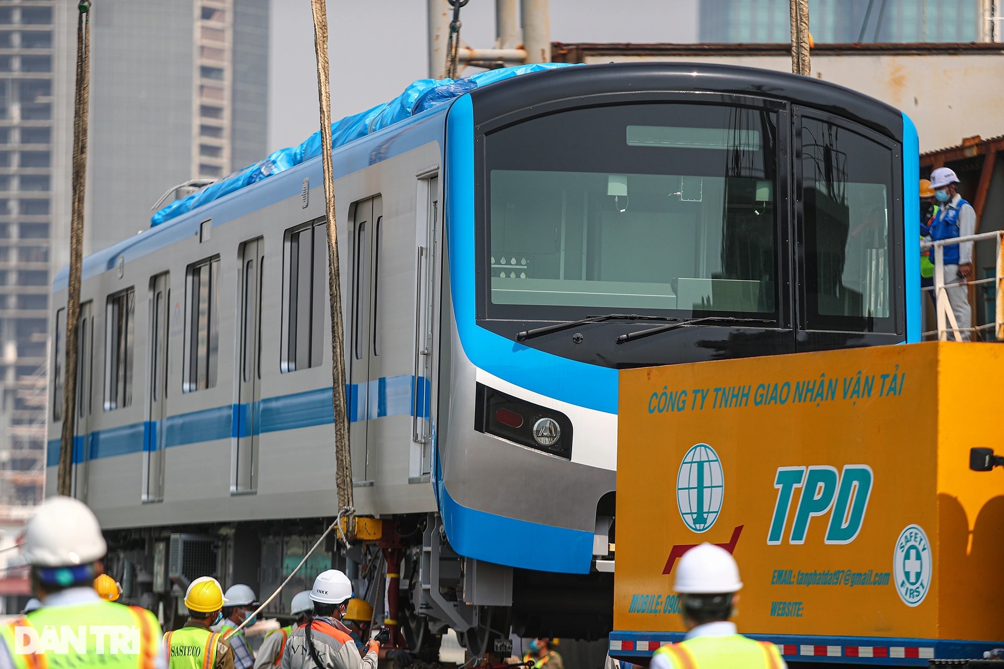 Cận cảnh 6 toa tàu Metro Số 1 cập cảng Khánh Hội ở TPHCM - 3 Cận cảnh 6 toa tàu Metro Số 1 cập cảng Khánh Hội ở TPHCM - 3