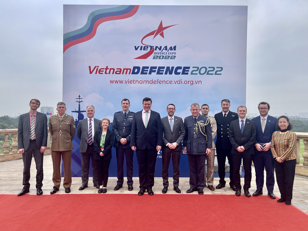 Quốc vụ khanh Anh: Việt Nam tổ chức thành công triển lãm quốc phòng - 1 Quốc vụ khanh Anh: Việt Nam tổ chức thành công triển lãm quốc phòng - 1
