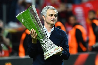 Mourinho: “Lỗi của tôi là vô địch quá nhiều”