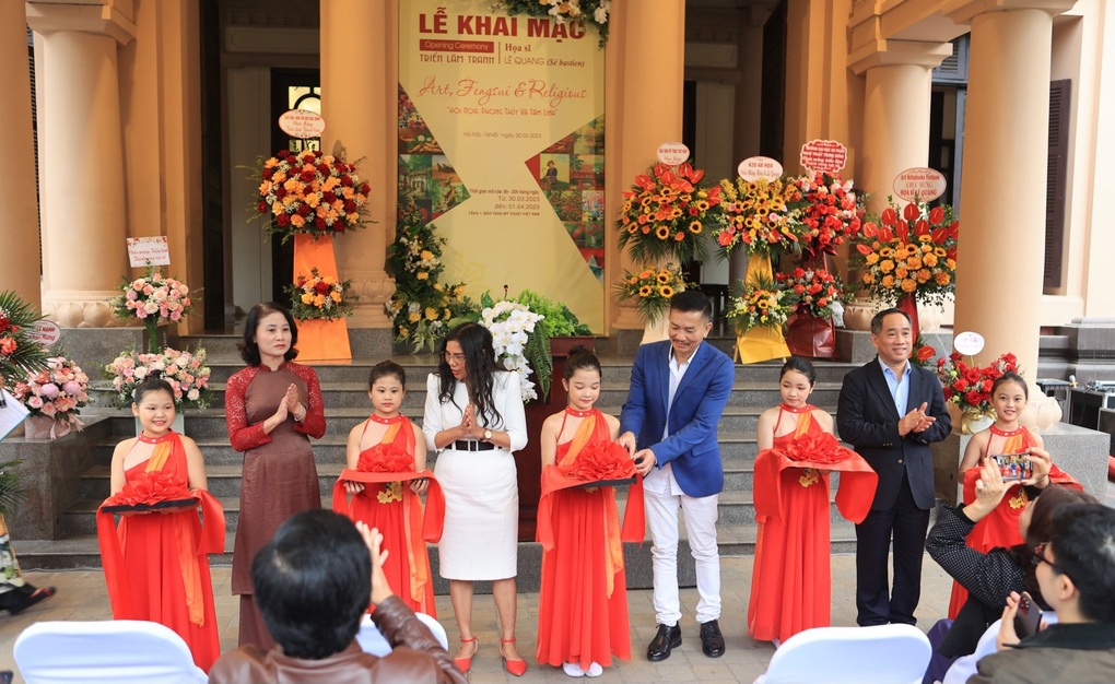 Họa sĩ Lê Quang triển lãm Hội họa, tâm linh, tôn giáo và phong thủy - 1 Họa sĩ Lê Quang triển lãm Hội họa, tâm linh, tôn giáo và phong thủy - 1