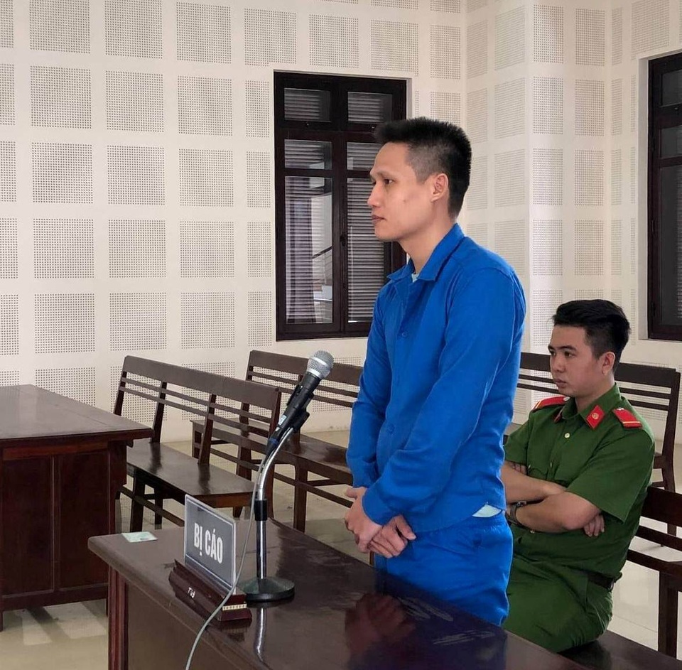 Bị giành mất gối ngủ, chém bạn cùng phòng trọ trọng thương - 1 Bị giành mất gối ngủ, chém bạn cùng phòng trọ trọng thương - 1