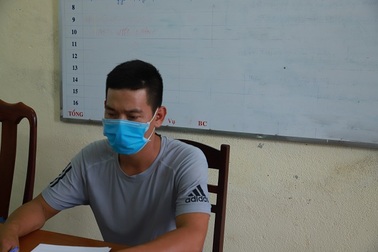 Khởi tố hai đối tượng xé biên bản, đánh công an vì bị phát hiện bán cà phê