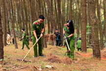 Hơn 1.100 học viên cảnh sát đội nắng "3 cùng" trên quê hương Bác Hồ