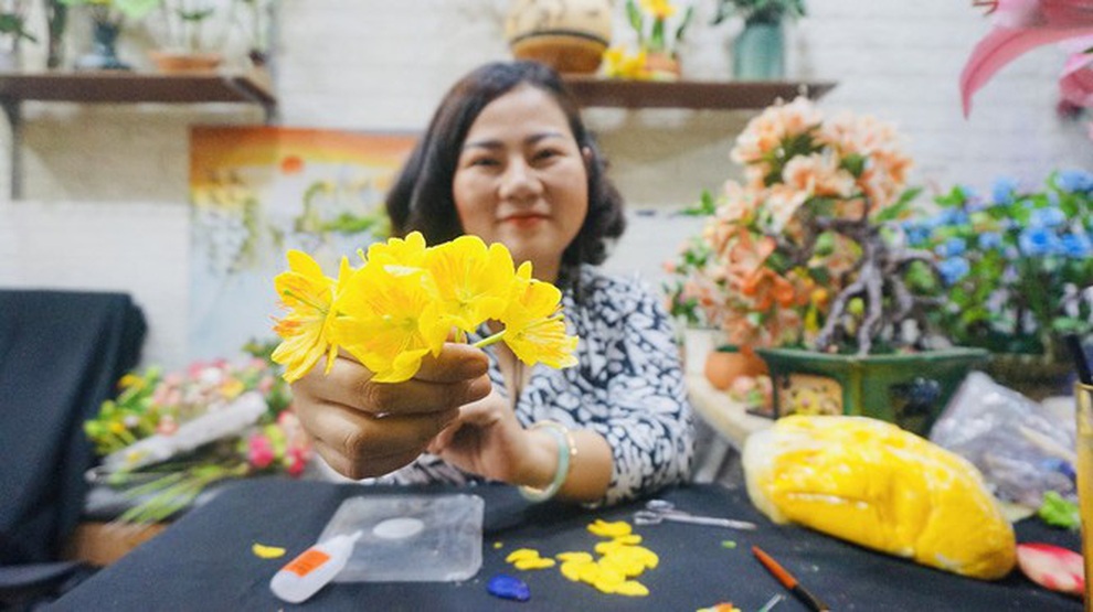 Tết Tân Sửu 2021: Mai vàng khủng độc nhất vô nhị được làm từ đất sét mà không khác gì thật - 9 Tết Tân Sửu 2021: Mai vàng khủng độc nhất vô nhị được làm từ đất sét mà không khác gì thật - 9