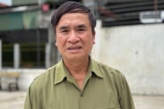 Vợ chồng ở Hà Nội tặng mẹ con nghèo 50m2 đất: Nhiều người nói gia đình điên