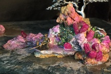 Tiểu cảnh non bộ làm từ đá quý "độc nhất vô nhị", cứ làm ra là bán hết