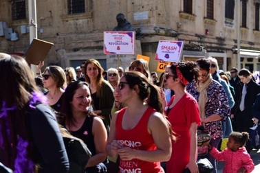 Quốc gia châu Âu đầu tiên tuyên bố đạt miễn dịch cộng đồng với Covid-19