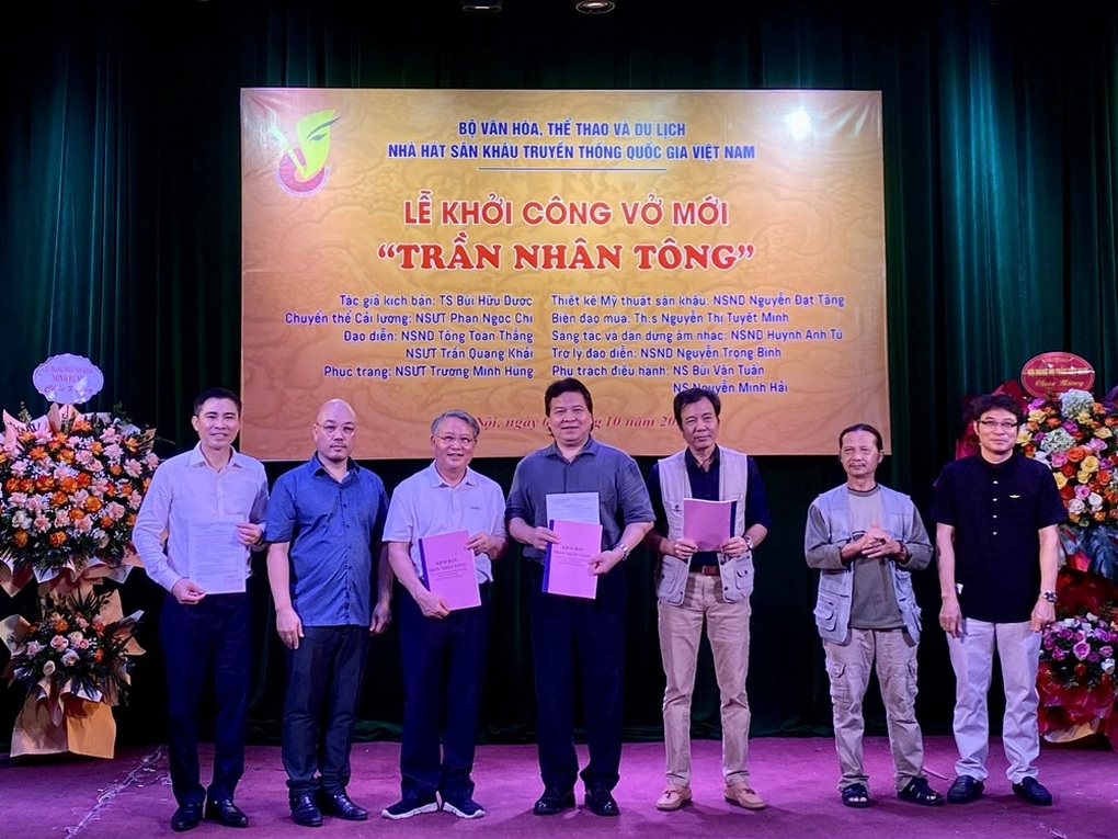 Cải lương và xiếc cùng bắt tay dựng vở diễn tôn vinh vua Trần Nhân Tông - 1 Cải lương và xiếc cùng bắt tay dựng vở diễn tôn vinh vua Trần Nhân Tông - 1