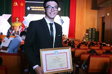 "Soái ca trường Luật" nhận giải thưởng “kép” của TW Hội sinh viên