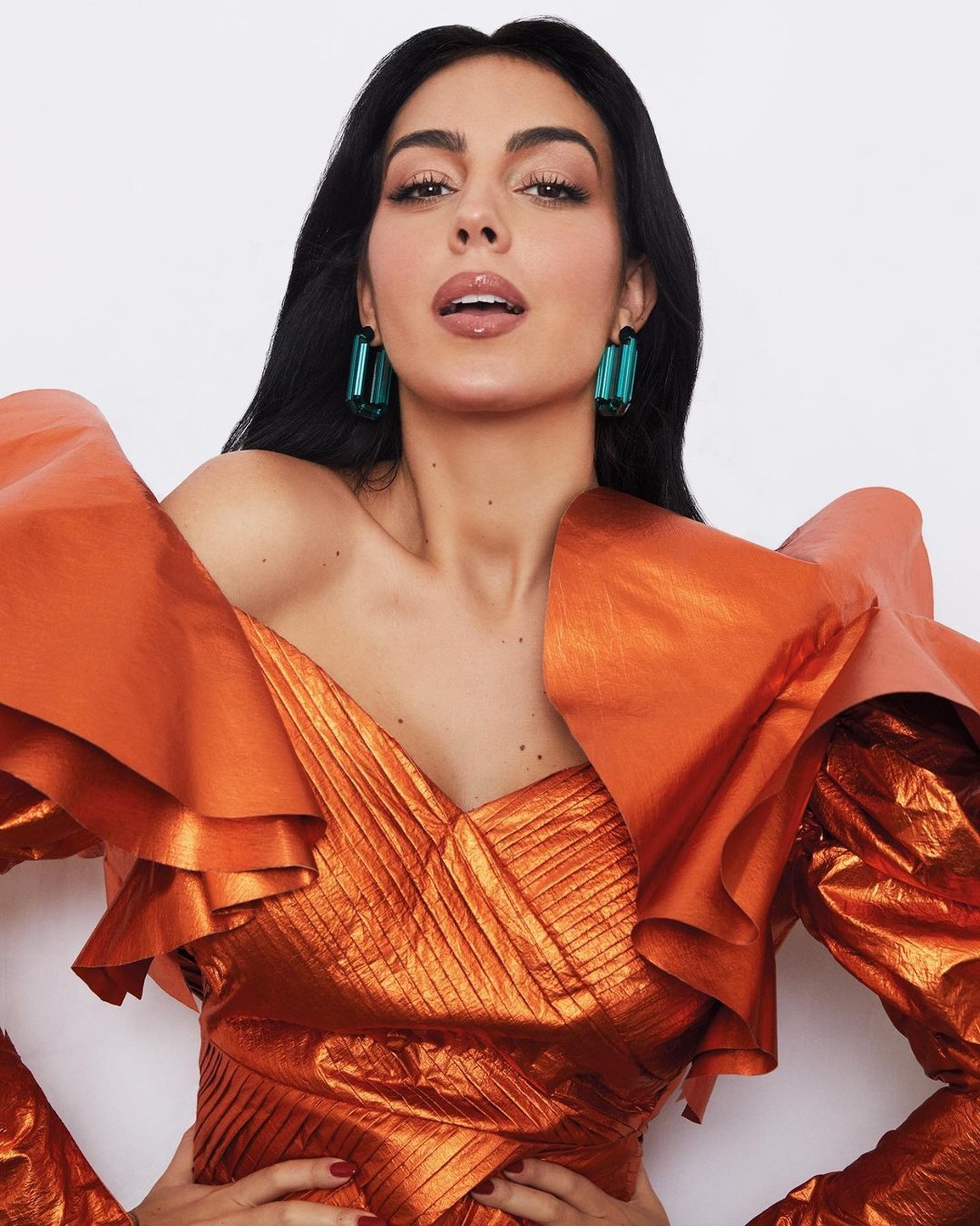 Lọ Lem Georgina Rodriguez phải học cách làm quen với độ giàu của Ronaldo - 1 Lọ Lem Georgina Rodriguez phải học cách làm quen với độ giàu của Ronaldo - 1