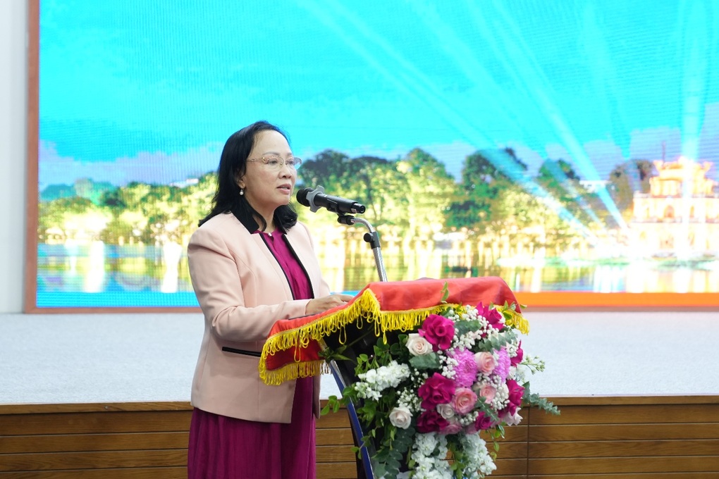 Việt Nam trình diễn kỹ thuật mổ tai phức tạp tại hội nghị quốc tế - 1 Việt Nam trình diễn kỹ thuật mổ tai phức tạp tại hội nghị quốc tế - 1