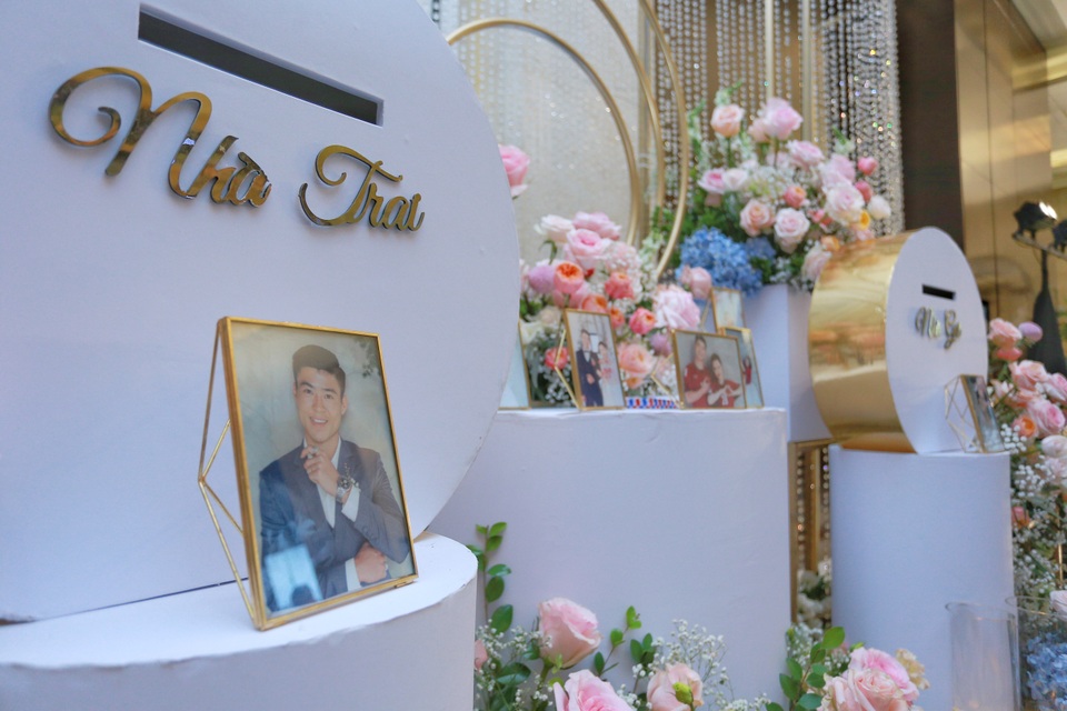 Đám cưới Duy Mạnh - Quỳnh Anh: Cô dâu, chú rể bật khóc vì xúc động - 15 Đám cưới Duy Mạnh - Quỳnh Anh: Cô dâu, chú rể bật khóc vì xúc động - 15