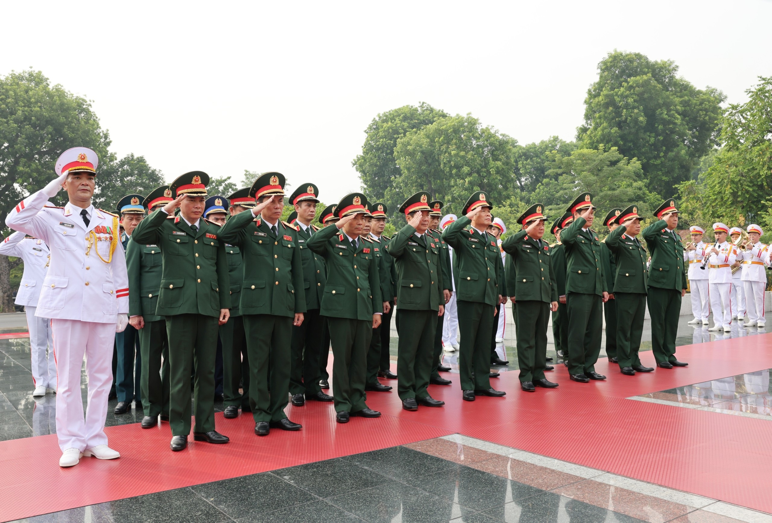 View - Lãnh đạo Đảng, Nhà nước viếng Chủ tịch Hồ Chí Minh và các Anh hùng liệt sĩ | Báo Dân trí