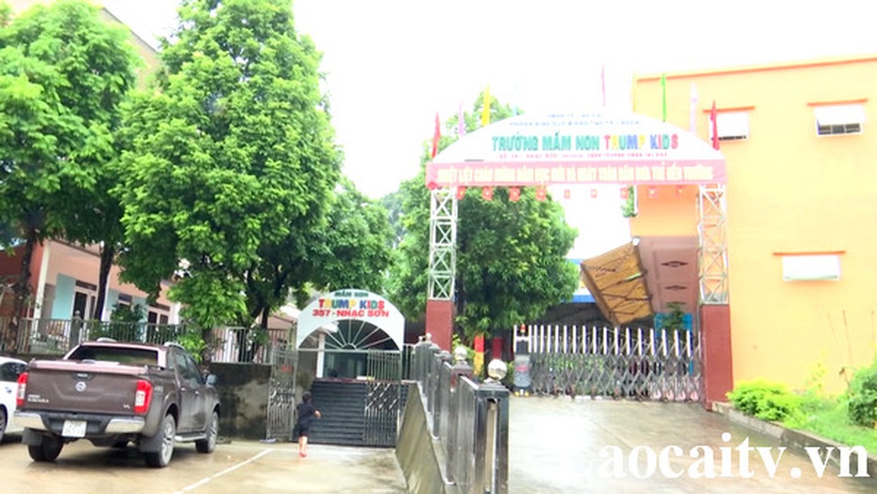 Công an điều tra người đàn ông hành hung cháu bé 2 tuổi ở trường mầm non - 3 Công an điều tra người đàn ông hành hung cháu bé 2 tuổi ở trường mầm non - 3