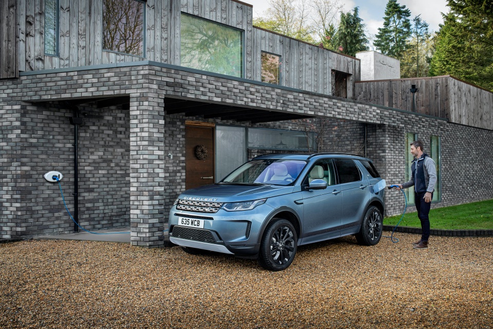 Thêm phiên bản plug-in hybrid cho Evoque và Discovery - 12 Thêm phiên bản plug-in hybrid cho Evoque và Discovery - 12