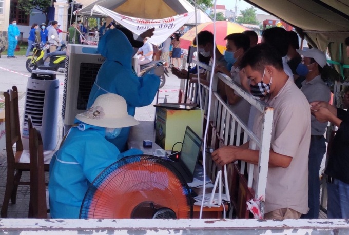 Đà Nẵng quy định tạm thời các biện pháp “Thích ứng an toàn, linh hoạt, kiểm soát hiệu quả dịch COVID-19”.