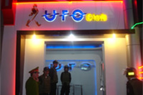 Đột kích vũ trường thác loạn nhất đất Cảng