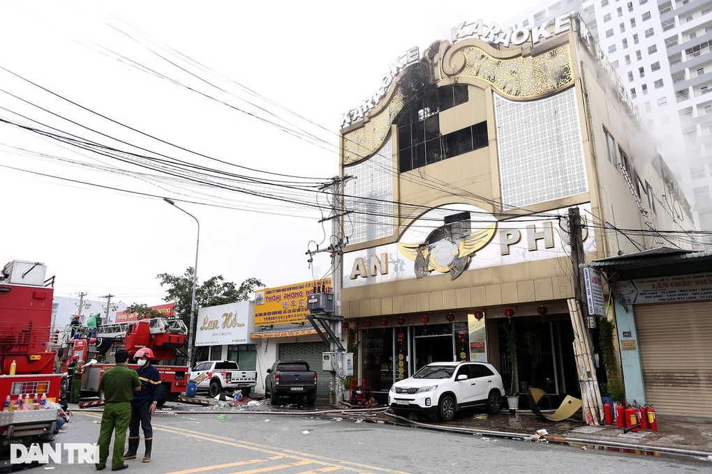 Thông tin thêm vụ cháy quán karaoke khiến 32 người chết ở Bình Dương - 1 Thông tin thêm vụ cháy quán karaoke khiến 32 người chết ở Bình Dương - 1