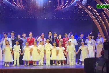 Nghệ sĩ biểu diễn tại Lễ tôn vinh NSND, NSƯT do TPHCM tổ chức