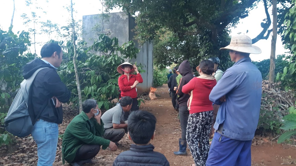 Vụ phát hiện thi thể nữ ở rẫy cà phê: Nạn nhân mất tích 6 ngày trước - 2 Vụ phát hiện thi thể nữ ở rẫy cà phê: Nạn nhân mất tích 6 ngày trước - 2