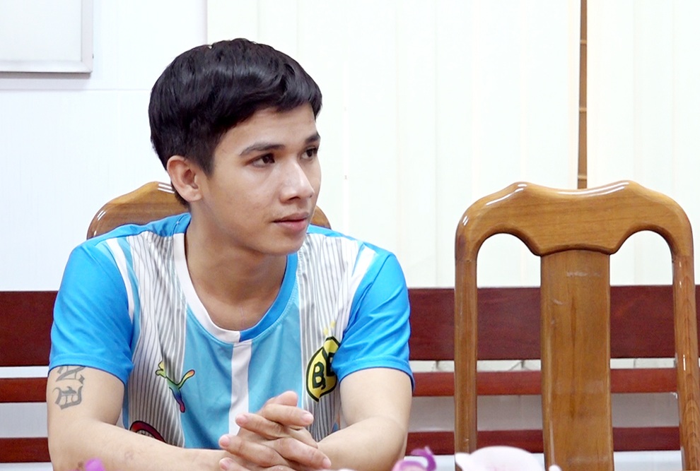 Gã cha hờ tàn ác đổ nước vào miệng sát hại bé 7 tháng tuổi vì khóc hoài - 4