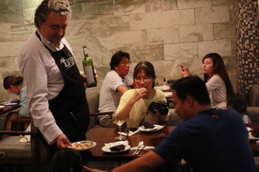 Bí quyết thưởng thức rượu vang Pháp cùng David Thái