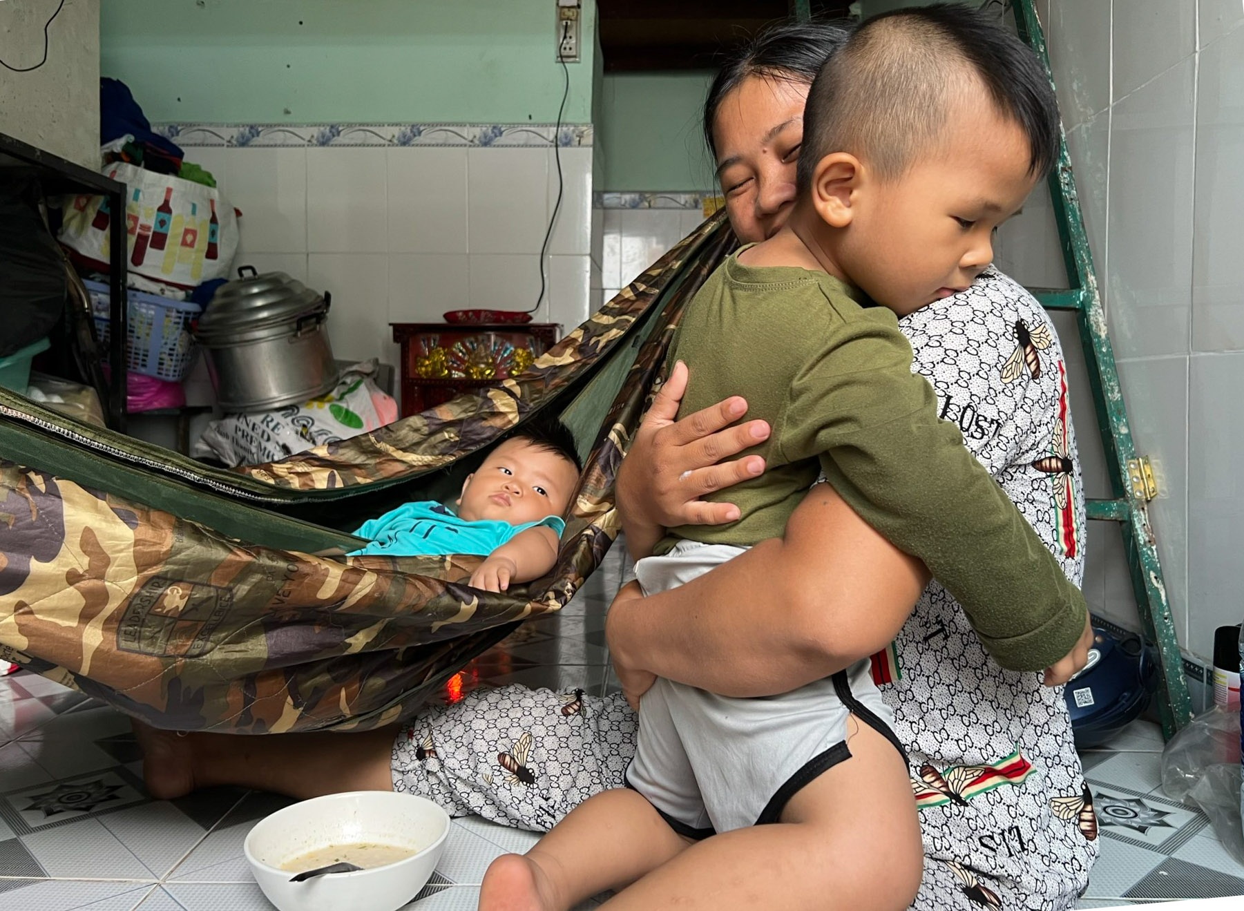 Người mẹ uất nghẹn khi bị mắng cho con uống thuốc ngủ để bán vé số - 7 Người mẹ uất nghẹn khi bị mắng cho con uống thuốc ngủ để bán vé số - 7