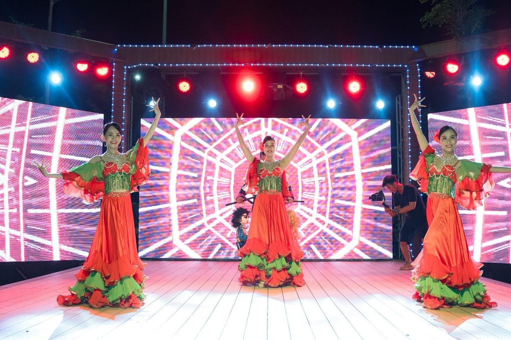 Tổ hợp giải trí ven biển Regal Legend - điểm đến hấp dẫn cho du khách - 4 Tổ hợp giải trí ven biển Regal Legend - điểm đến hấp dẫn cho du khách - 4