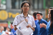 Bộ GD&ĐT thừa nhận ĐH vẫn khó khăn, phải "liệu cơm gắp mắm" dù tăng học phí