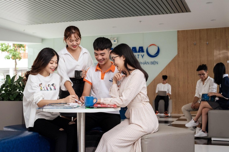 Giải mã “mê cung” kinh tế - tài chính - ngân hàng - 2 Giải mã “mê cung” kinh tế - tài chính - ngân hàng - 2