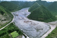 Bên trong bãi rác chứa hàng triệu tấn gây ô nhiễm bậc nhất Ninh Bình