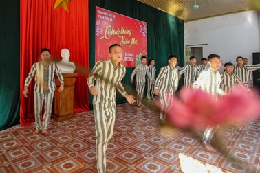 Tết về sau cánh cổng Trại giam Yên Hạ