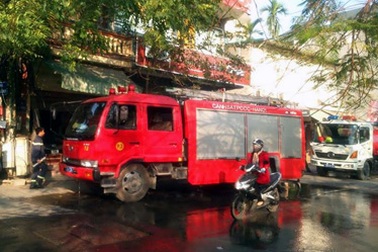 Cơ sở sản xuất mành rèm phát hỏa lúc sáng sớm