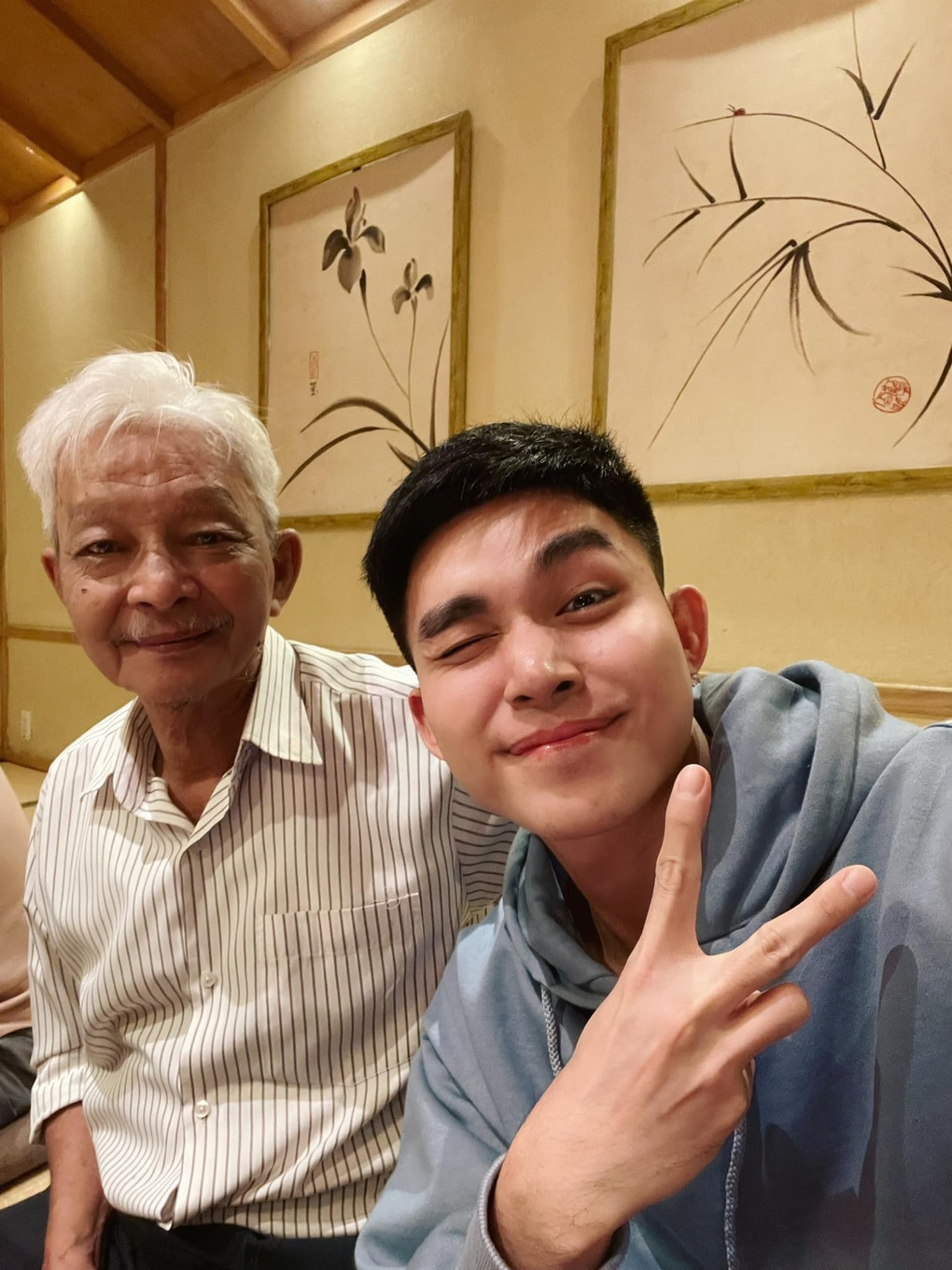 Jun Phạm tiều tụy trong lễ tang của bố, tiết lộ về tiền phúng điếu - 5 Jun Phạm tiều tụy trong lễ tang của bố, tiết lộ về tiền phúng điếu - 5