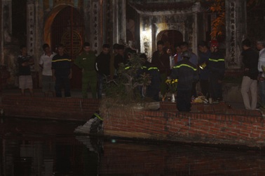 Hà Nội: Phát hiện thi thể nam thanh niên nổi trên mặt hồ