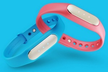 Xiaomi ra mắt vòng đeo tay thông minh giá chỉ 15USD