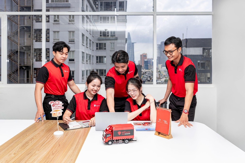 20 years of opening the transformation, 247Express launches a new look - 4 20 năm mở mạch chuyển mình, 247Express ra mắt diện mạo mới - 4
