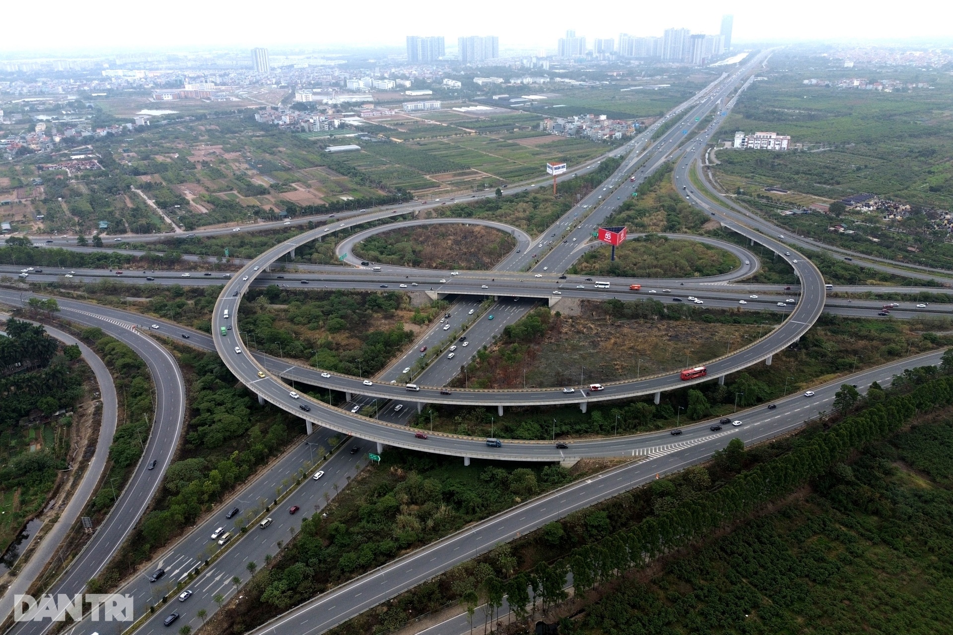 Tắc đường sau nghỉ Tết, người dân đi ô tô 7 tiếng từ Thanh Hóa về Hà Nội - 1 Tắc đường sau nghỉ Tết, người dân đi ô tô 7 tiếng từ Thanh Hóa về Hà Nội - 1
