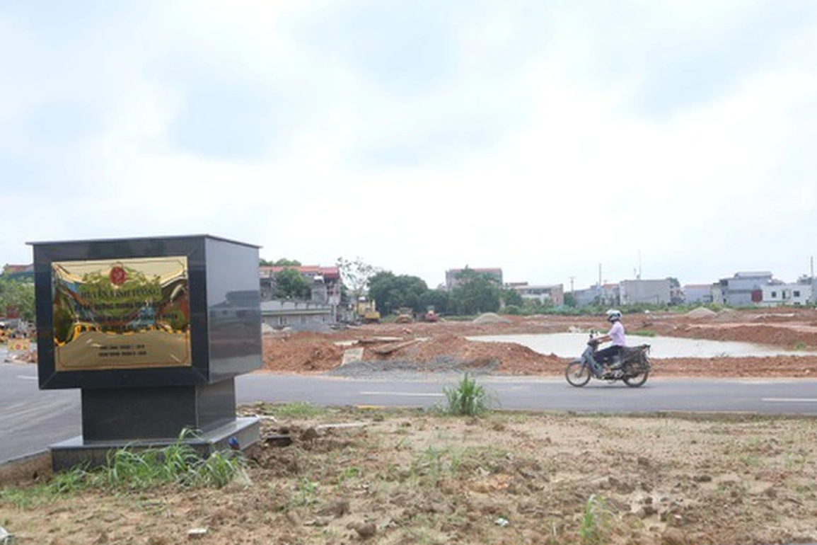 Soi hồ sơ, kịp thời phát hiện dấu hiệu thông đồng trong đấu giá đất - 1 Soi hồ sơ, kịp thời phát hiện dấu hiệu thông đồng trong đấu giá đất - 1