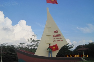 Kỳ tích đạp xe xuyên Việt của Hiển 