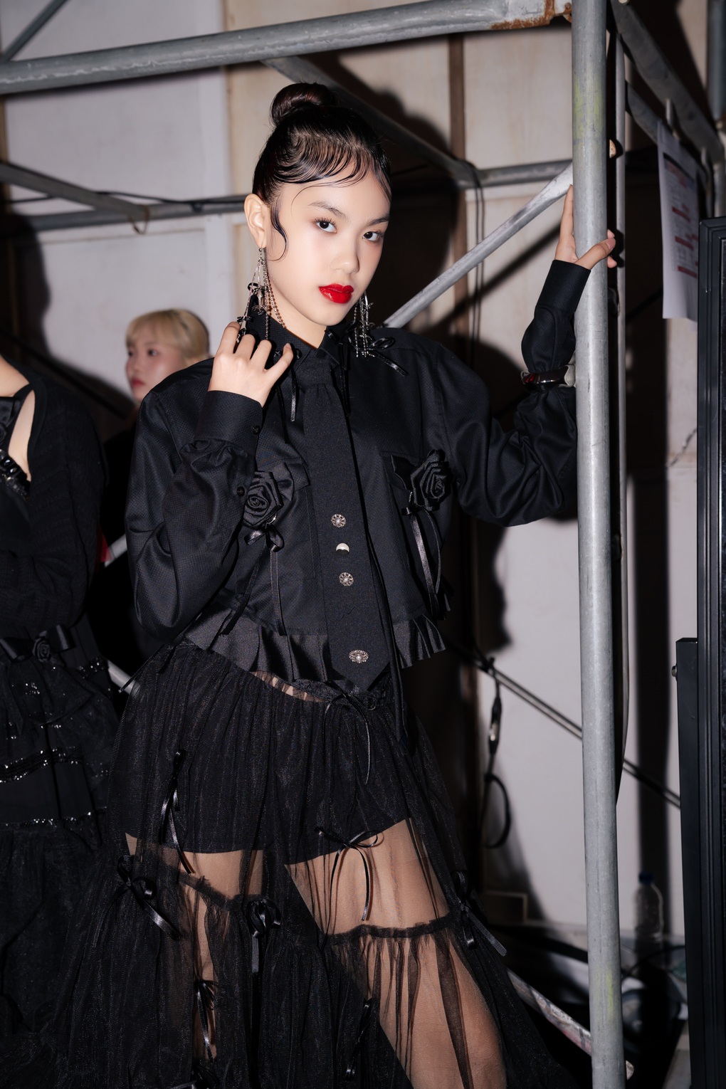 Bảo Hà khoe chân dài, Kelly Ngọc Anh catwalk trên giày cao 15cm tại Seoul - 6 Bảo Hà khoe chân dài, Kelly Ngọc Anh catwalk trên giày cao 15cm tại Seoul - 6