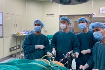 Nội soi điều trị ung thư đại trực tràng qua lỗ tự nhiên