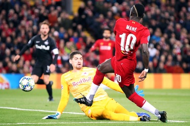 Lượt cuối cùng vòng bảng Champions League: Nghẹt thở!