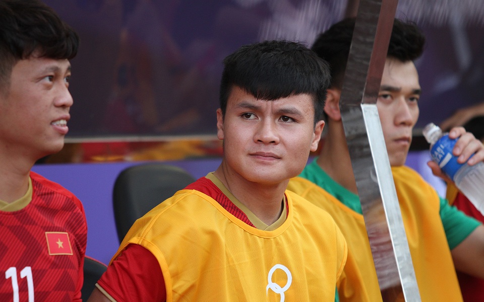 Quang Hải đăm chiêu nhìn đội nhà bị U22 Thái Lan dẫn bàn - 2 Quang Hải đăm chiêu nhìn đội nhà bị U22 Thái Lan dẫn bàn - 2